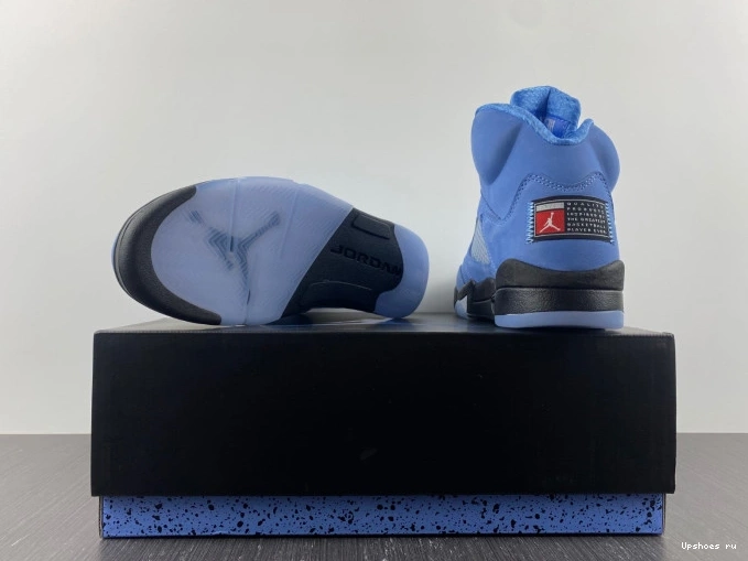 Air  RETRO “UNC” Jordan 5  DV1310-401 0522